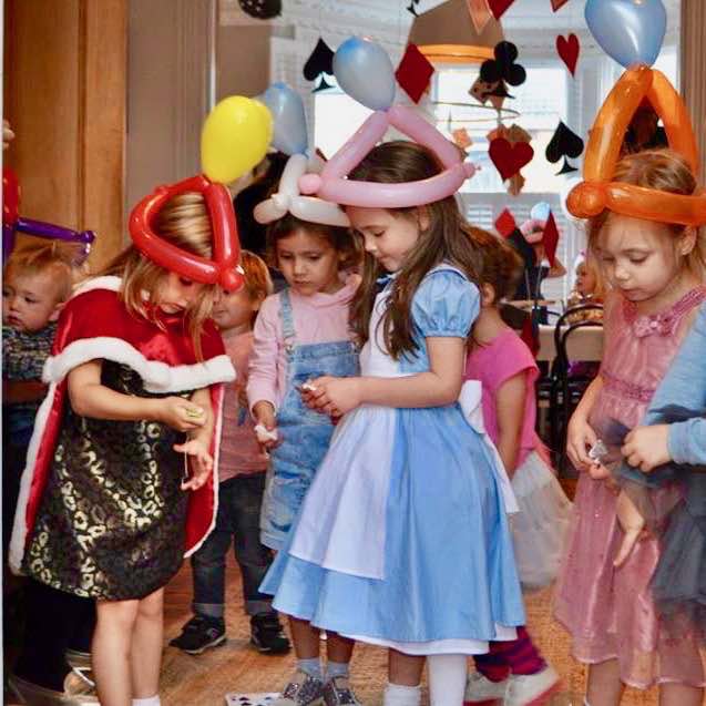 32 Kids' Alice In Wonderland Party Ideas - Shelterness